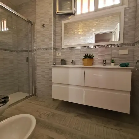 Duplex Penthouse Puerto Colon Only 5 Min. To The Beach, 2 Terraces, Pool, Wifi, Dishwasher *